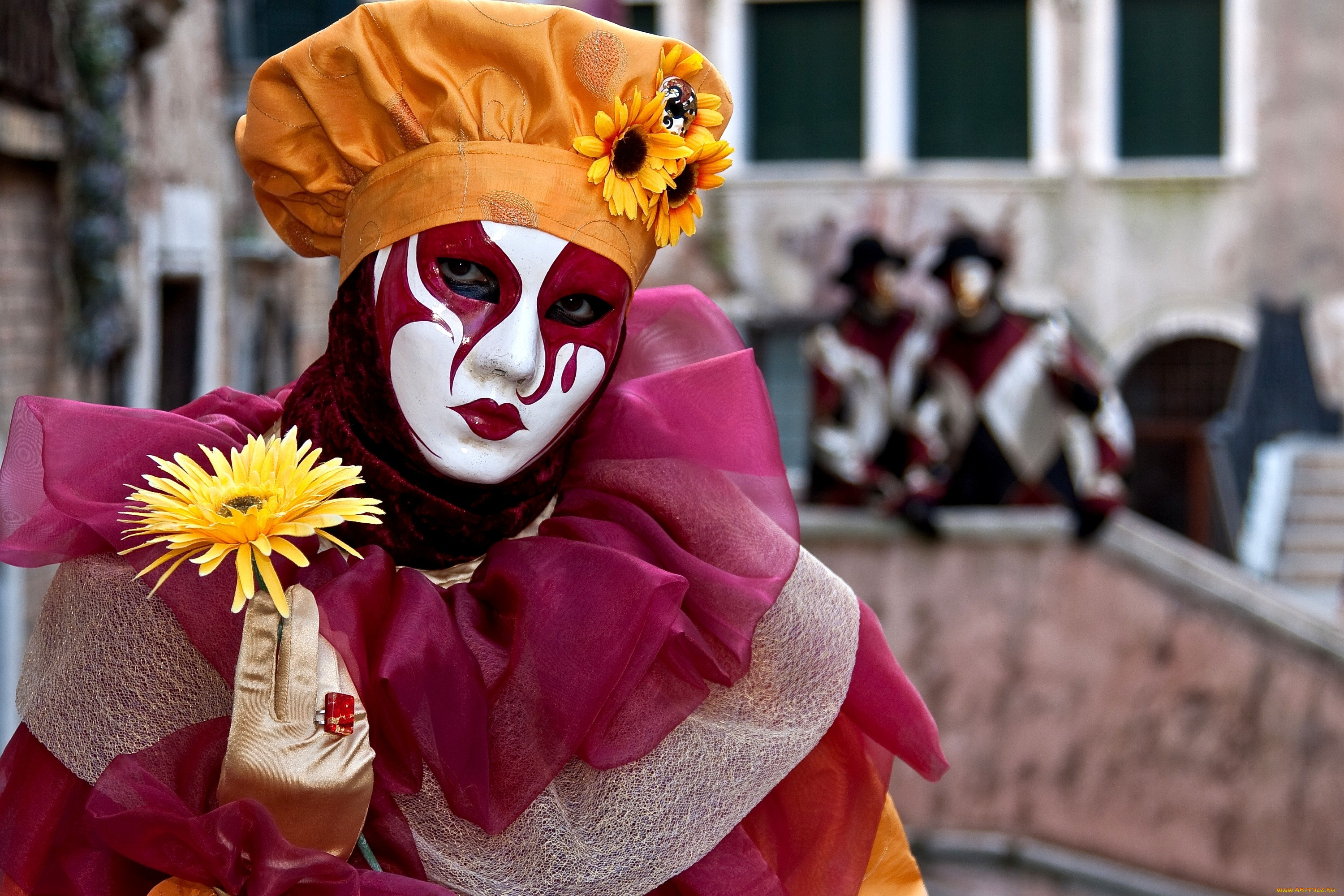 Цветы карнавальные. Венецианский карнавал костюмы. Карнавал в Венеции рисунок. Венецианский карнавал картины художников.